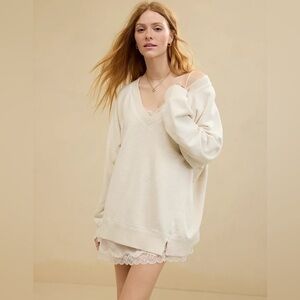 aerie Downtime Oversized Crew (cream)